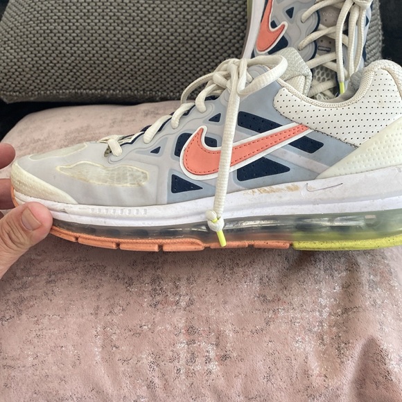 Nike Shoes - Sneaked